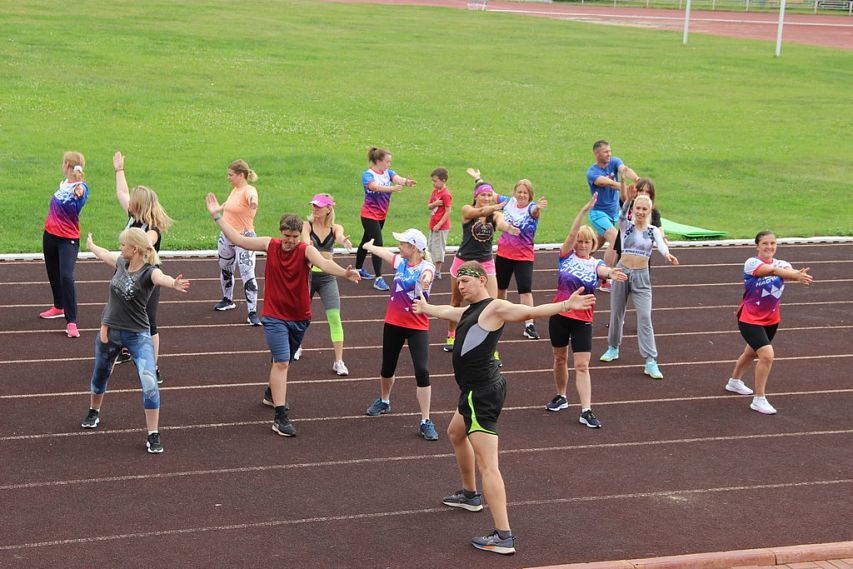 День физкультурника железногорцы отметили соревнованиями и легкоатлетическим забегом