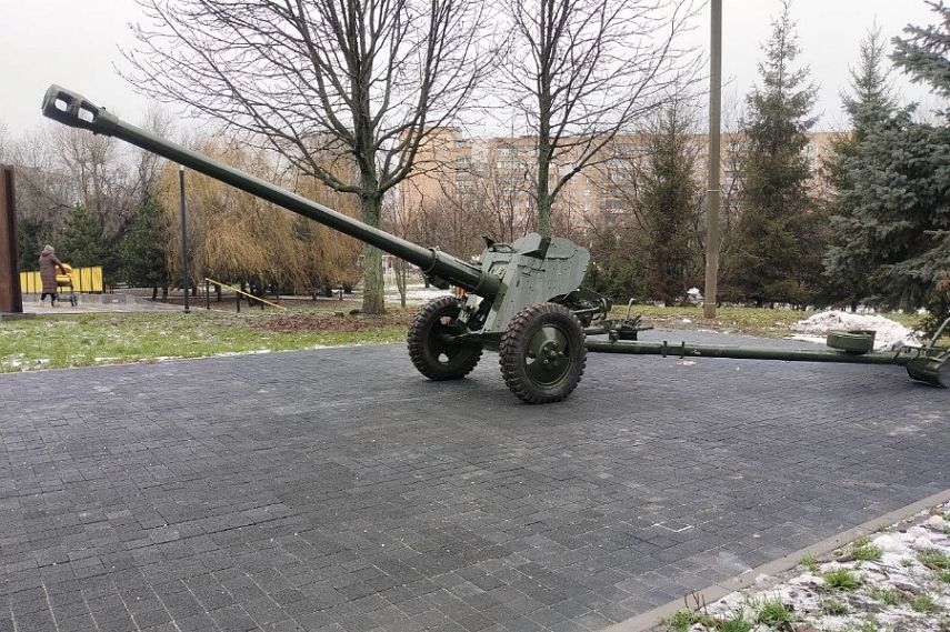 В Железногорске в сквер Воинской славы вернулся памятник «Пушка»