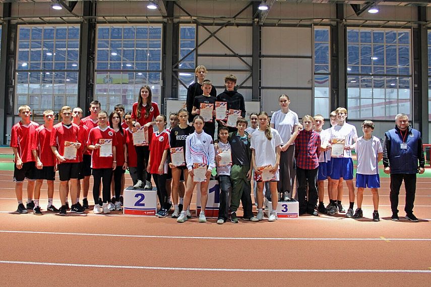 Спортивный клуб «Штурм» железногорской школы № 3 победил в областных соревнованиях по лёгкой атлетике