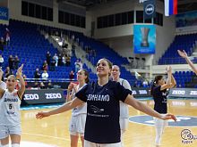 Баскетболистки курского «Динамо» ушли на каникулы в праздничном настроении