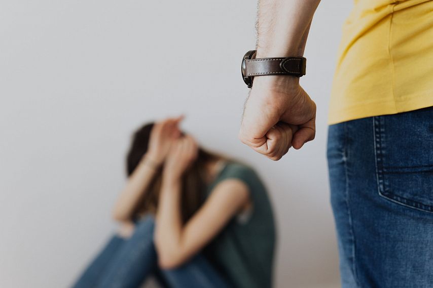 Правительство внесло в Госдуму законопроект о защите жертв домашнего насилия