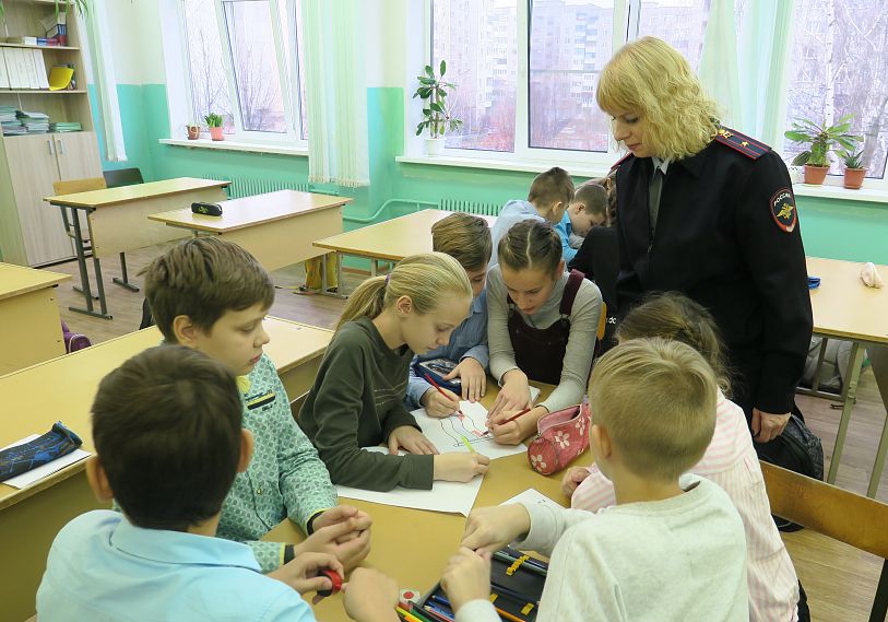 Железногорские школьники приняли участие в квест-игре, посвященной Дню Конституции