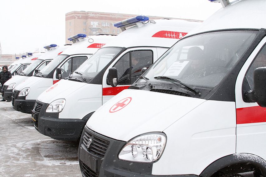 В Курскую область поступят 11 автомобилей «скорой помощи» и 9 школьных автобусов