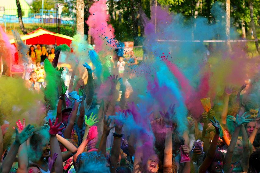 Сегодня в Железногорске состоялся яркий красочный фестиваль