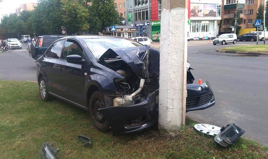 В Железногорске автоледи на ВАЗе спровоцировала аварию 