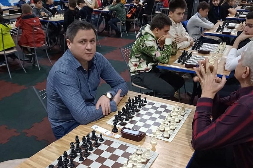 Руководитель железногорского шахматного клуба «Интеллект» Руслан Лебедянцев успешно выступил в Сочи