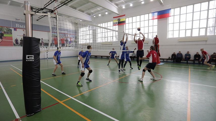 В Железногорске прошли соревнования по волейболу в рамках рабочей спартакиады Михайловского ГОКа