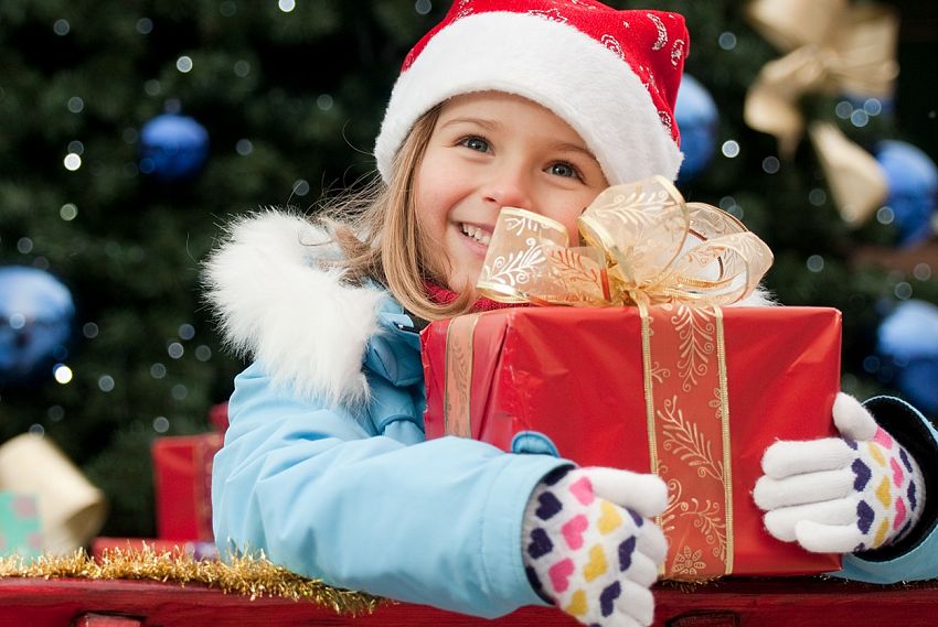 Дети из железногорских семей, попавших в сложную жизненную ситуацию, могут получить новогодние подарки