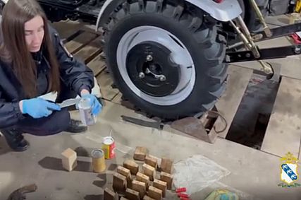 Житель Железногорского района хранил в гараже оружие и боеприпасы