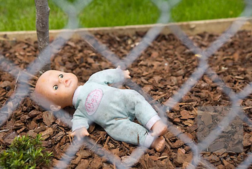 Под Курском на мусорном полигоне найдено тело убитого младенца