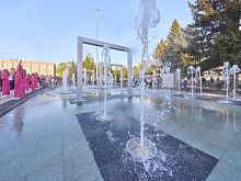 Почему в Железногорске не работает новый фонтан, а в парке нет клумб? 