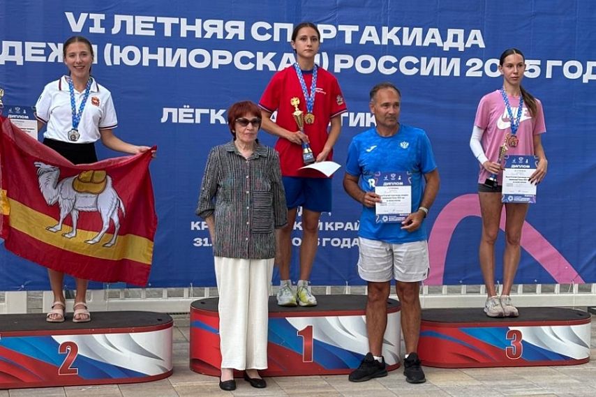 Три медали завоевали железногорские спортсменки на всероссийских соревнованиях по лёгкой атлетике