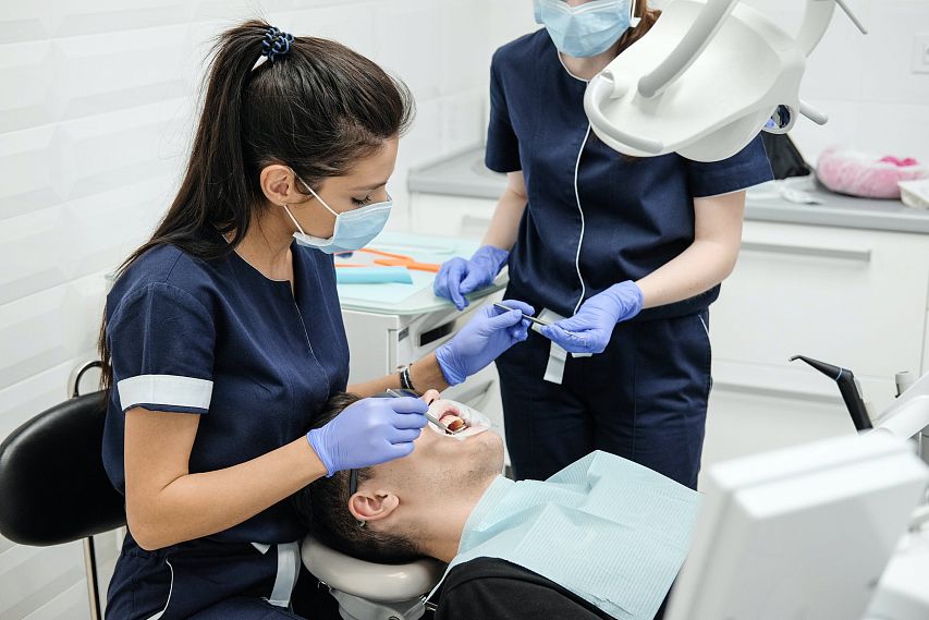 Налоговый вычет: железногорцы могут вернуть часть денег за лечение зубов
