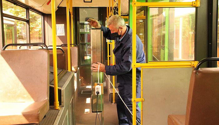 Обеззараживание автобусов с помощью бактерицидных рециркуляторов на Михайловском ГОКе