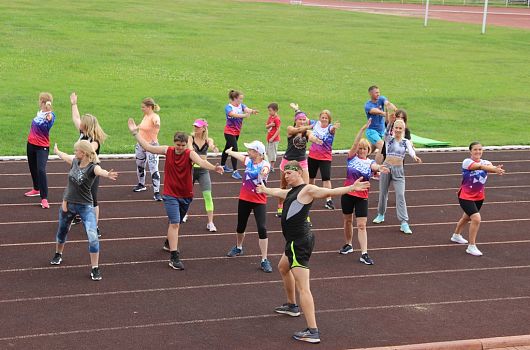 День физкультурника железногорцы отметили соревнованиями и легкоатлетическим забегом