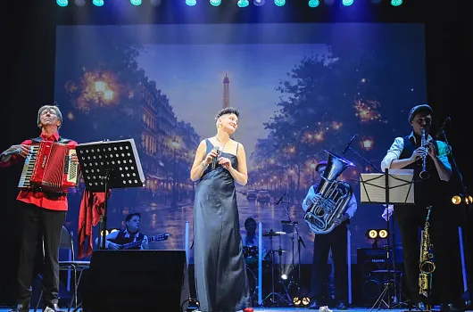 В Железногорске побывал старый Париж