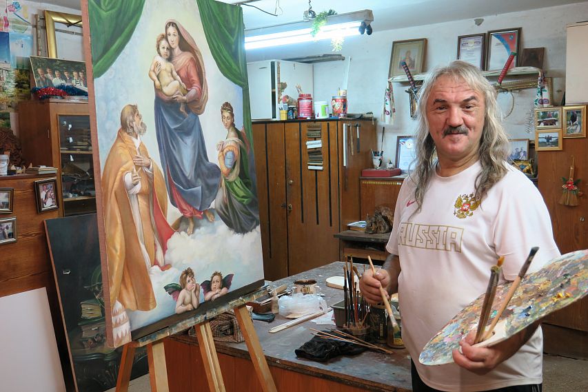Железногорский художник Петр Пахомов: «Искусство должно приносить радость»