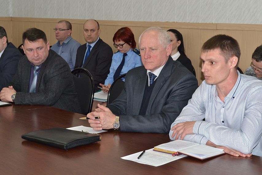 В Железногорске состоялось очередное заседание городской Думы