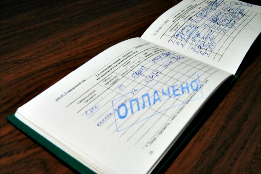Преподаватели курского ВУЗа «вытянули» из студентов свыше 2 млн. рублей