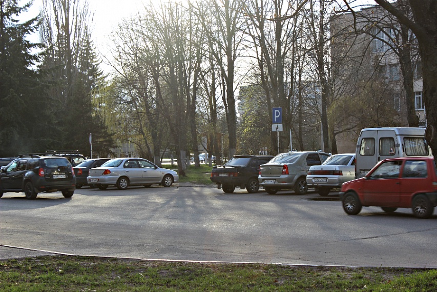 ﻿Железногорская полиция рассмотрела обращение горожан и освободила для парковки стоянку такси