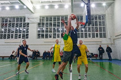 На Михайловском ГОКе завершился турнир по баскетболу 