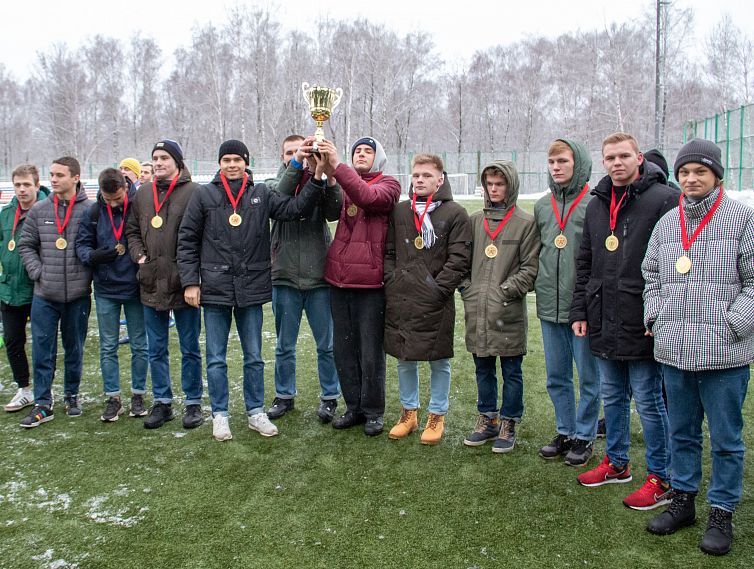 В Железногорске завершился футбольный турнир памяти Ивана Фомочкина