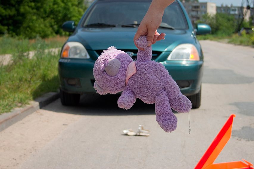 В Железногорске на пешеходном переходе водитель автомобиля сбил 8-летнюю девочку