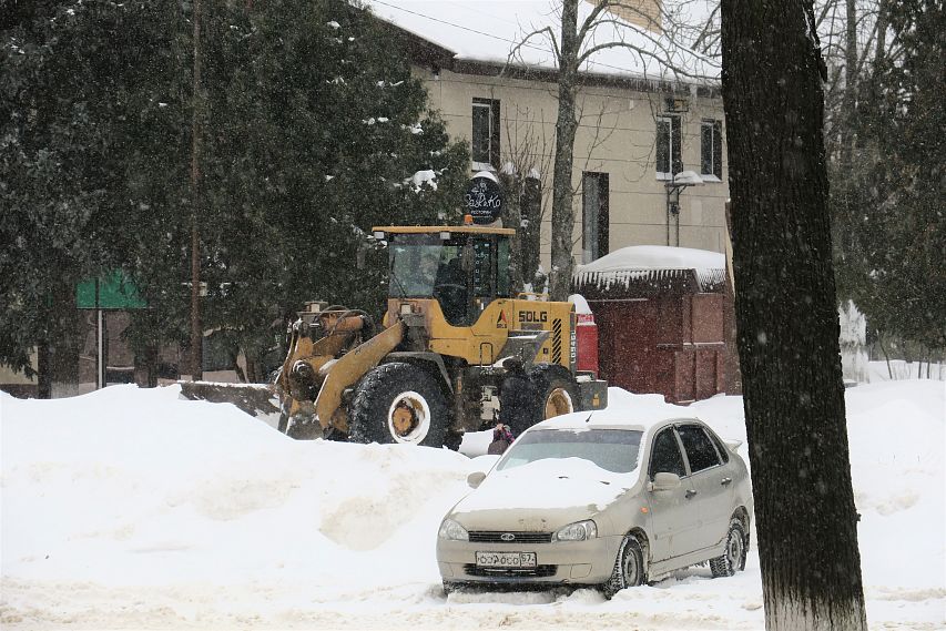 Снежное безумие: как проходила уборка железногорских улиц и дворов